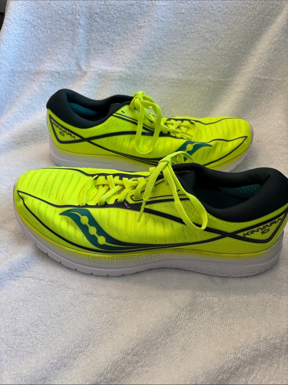Saucony Men's Neon Yellow Kinvara Running Shoes